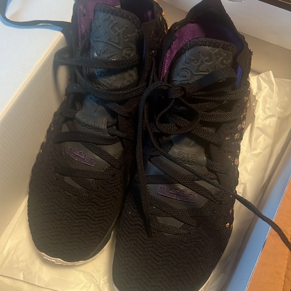 Lebron XVII black purple and white - Picture 4 of 4